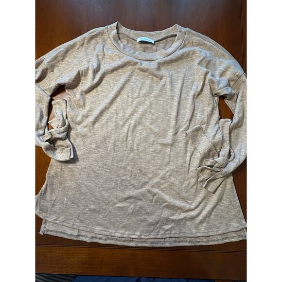 Ces Femme Gray Top Size Medium - Picture 1 of 6